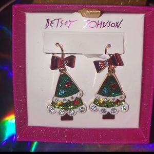 Betsey johnson christmas tree earrings